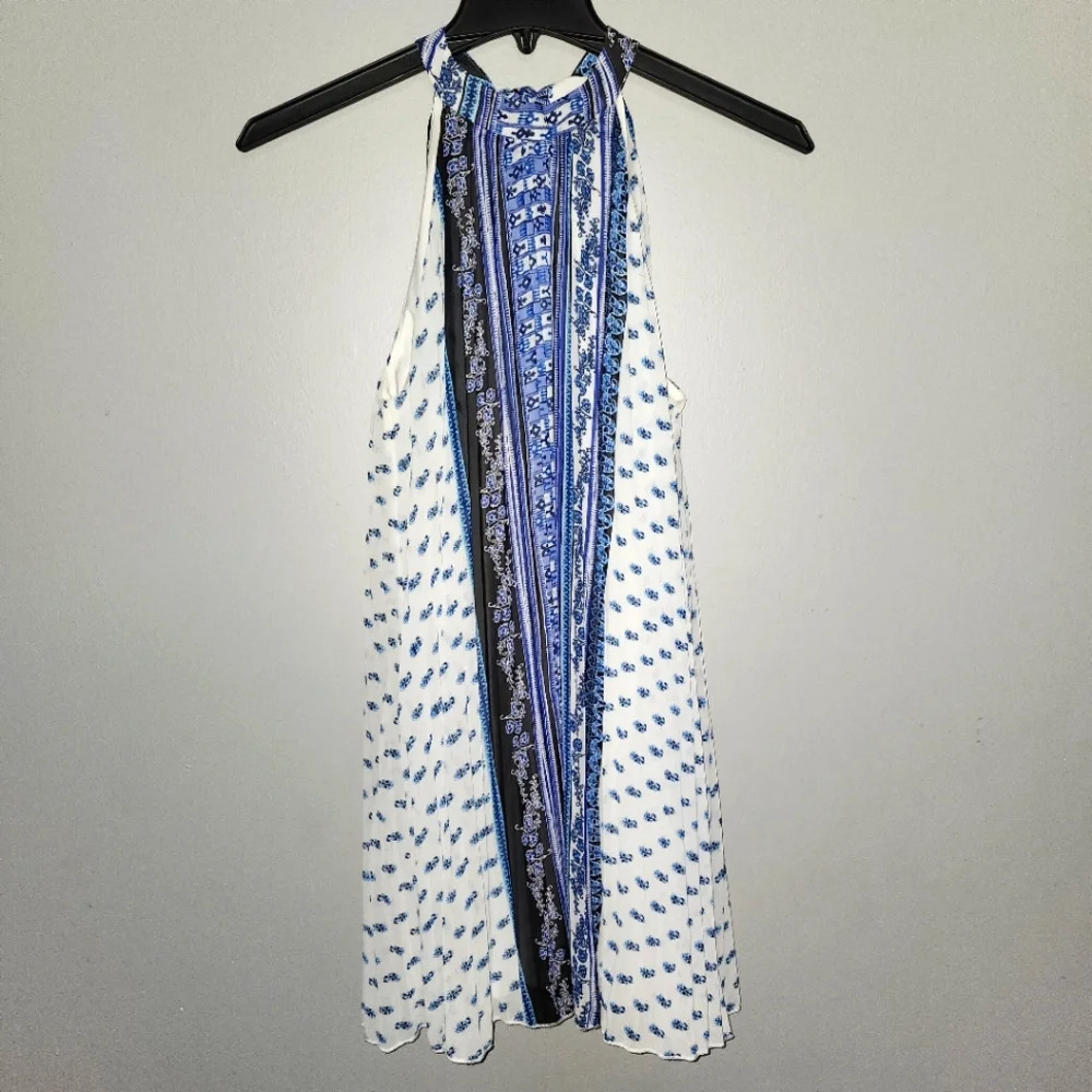 As u wish juniors mini dress size M white and blue